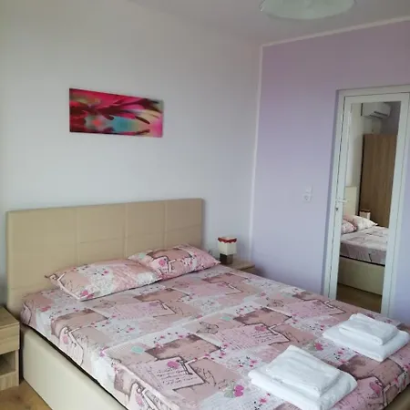 Къща за гости неделчеви 3*