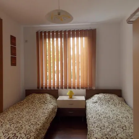 Къща за гости неделчеви 3*