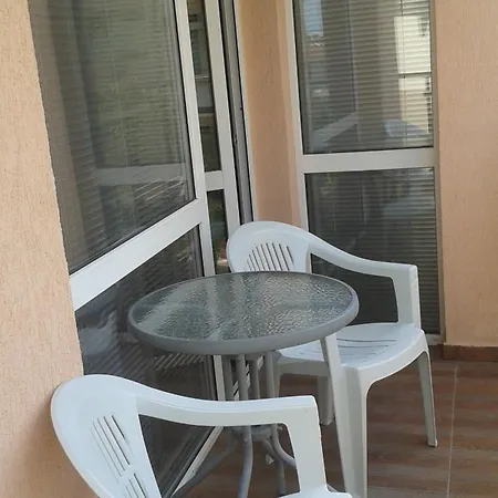 Nedelchevi 3*