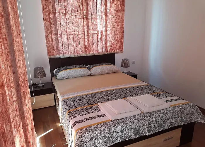 Nedelchevi Guest house 3*