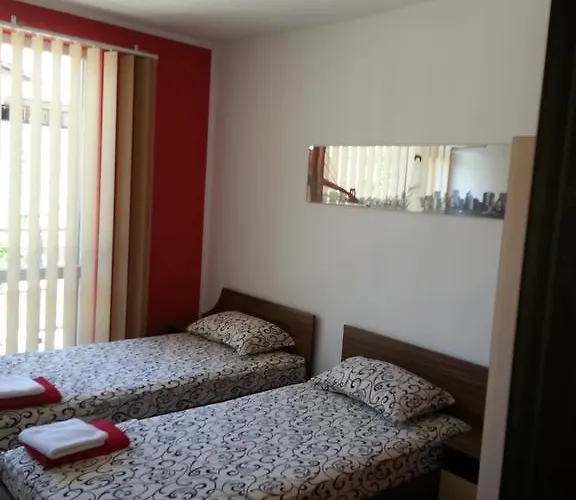 Nedelchevi Guest house 3*